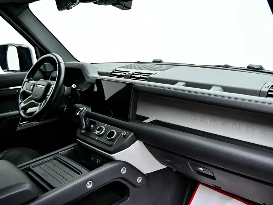 Land Rover Defender 2023 Edition 110 3.0T P400 X-DYNAMIC HSE