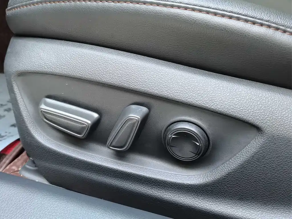 Camry 2021 2.5G Luxury Edition