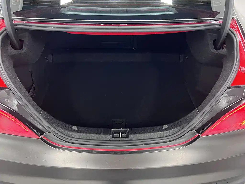 Mercedes-Benz CLA (Import) 2018 CLA 200 Sport Line