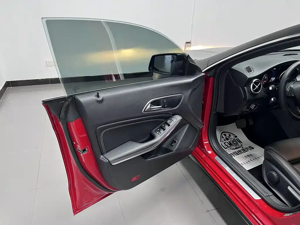 Mercedes-Benz CLA (Import) 2018 CLA 200 Sport Line