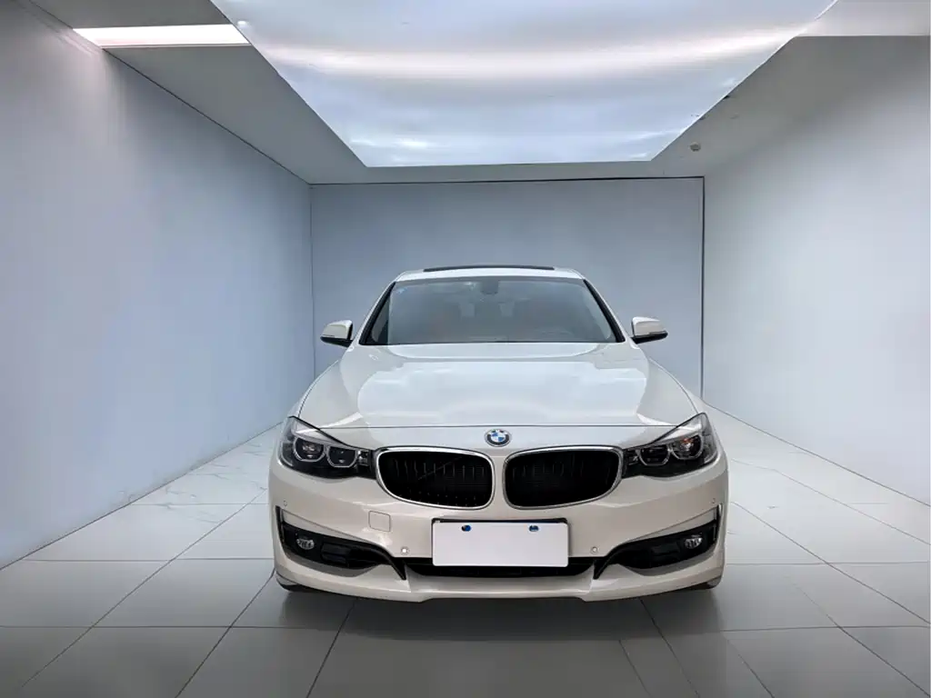BMW 3 Series GT 2018 320i Sport Line