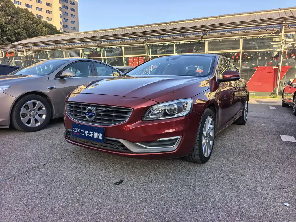 Volvo S60 2015 S60L 2.0T Smart Distance Edition
