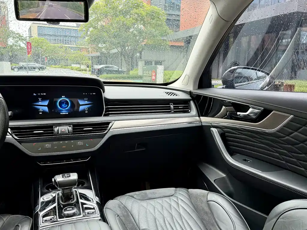 Hongqi HS5 2022 Model 2.0T ZhiLian QiXiang Edition