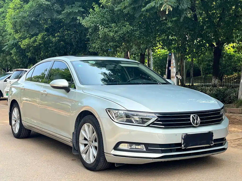 Mighty 2017 330TSI DSG Leading Edition
