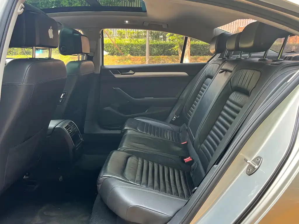 Mighty 2017 330TSI DSG Leading Edition