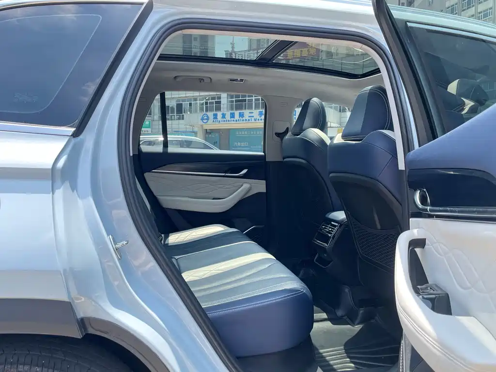 Star越 L 2022 1.5T Godspeed Hi·F Hybrid Edition Super Swift