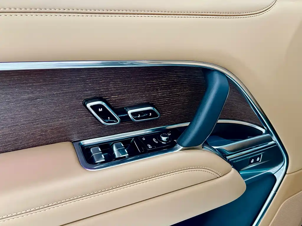 Range Rover 2024 Edition 3.0 L6 400PS Grand Extended 7-seater