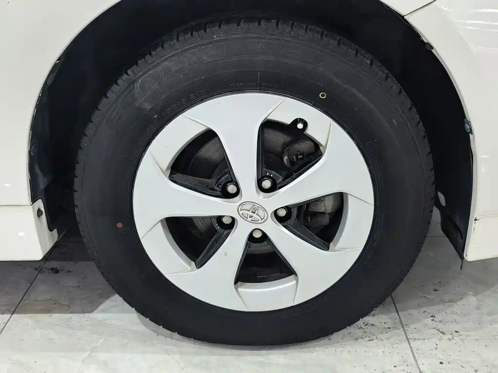 Prius 2012 model Luxury Advanced Edition