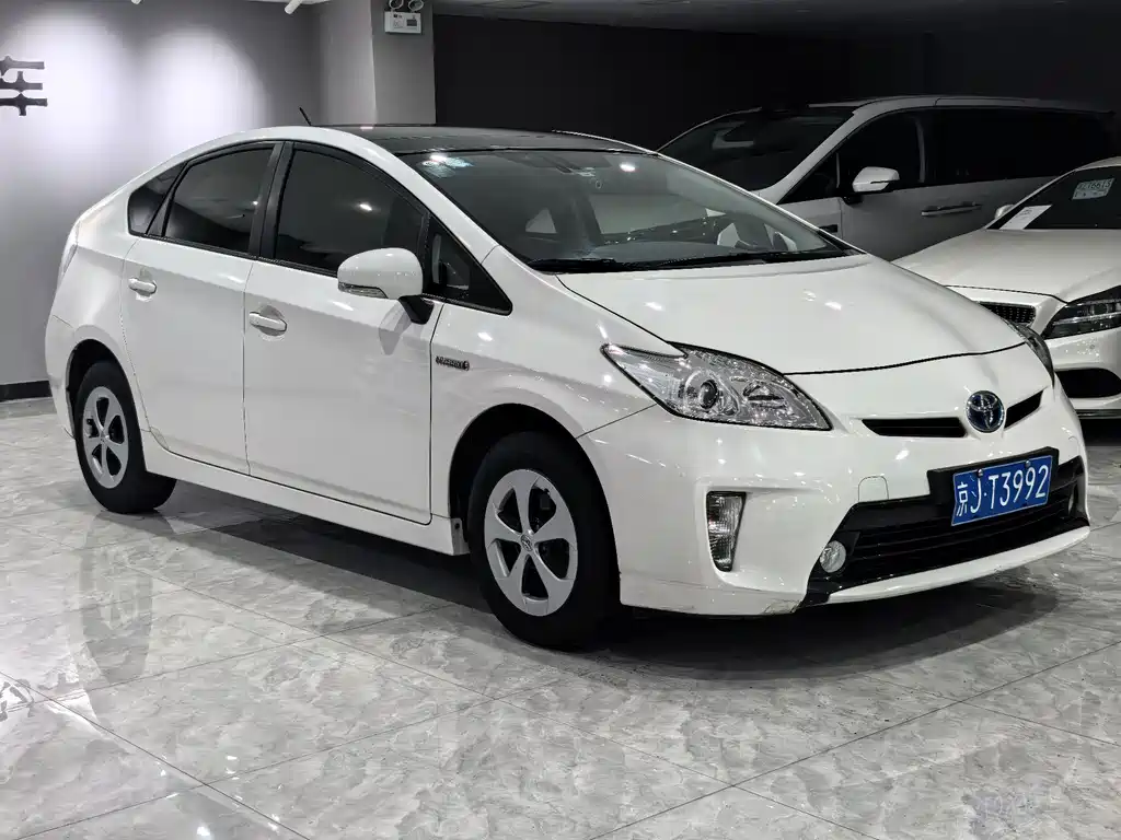 Prius 2012 model Luxury Advanced Edition