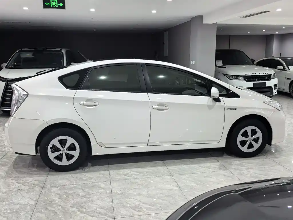 Prius 2012 model Luxury Advanced Edition