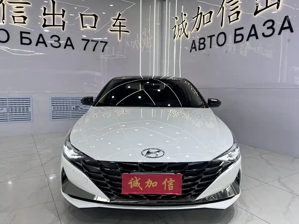 Elantra 2022 1.5L CVT LUX Prestige Edition