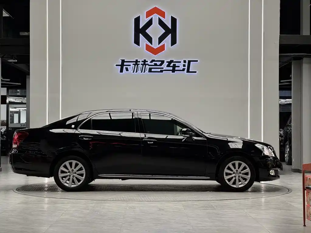2011 Crown Royal Leather Sunroof Special Edition