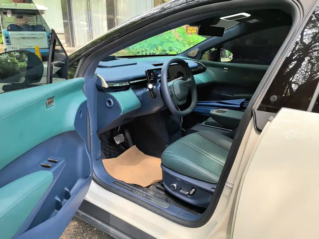 Jizhe X 2023 Model Four-Wheel Drive YOU Edition 4-Seater