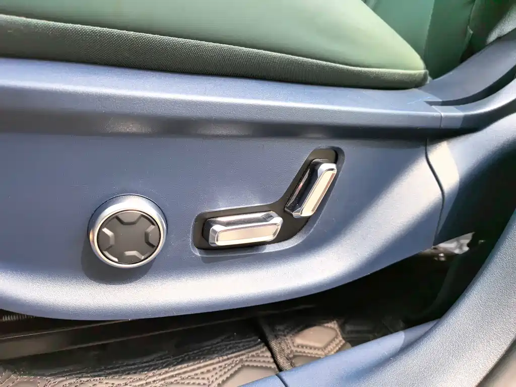Jizhe X 2023 Model Four-Wheel Drive YOU Edition 4-Seater