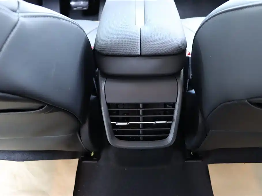 Hongqi E-QM5 2025 Edition 500km Rental Version