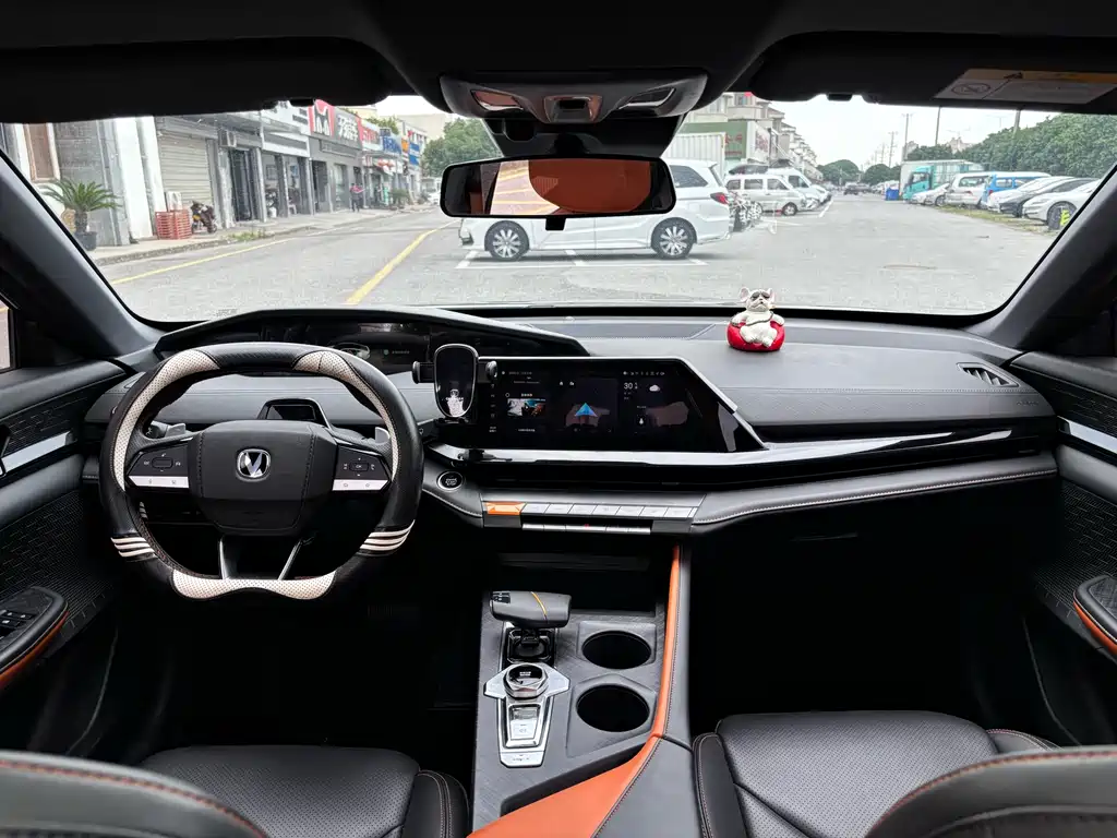 Changan UNI-V 2022 Model 1.5T Prestige Edition