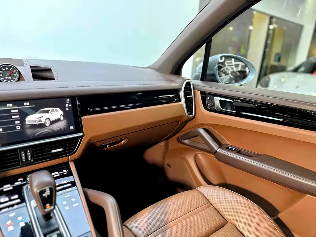 Cayenne 2022 Platinum Edition 3.0T