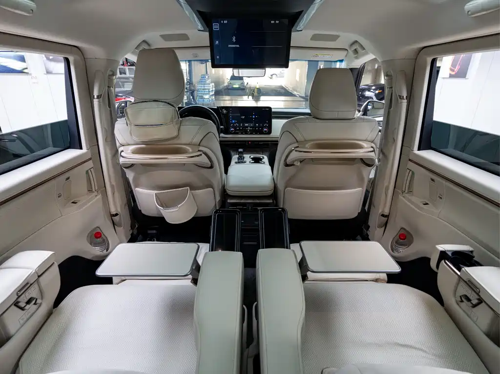 Lexus LM 2023 350h 7-Seat Grandeur Edition