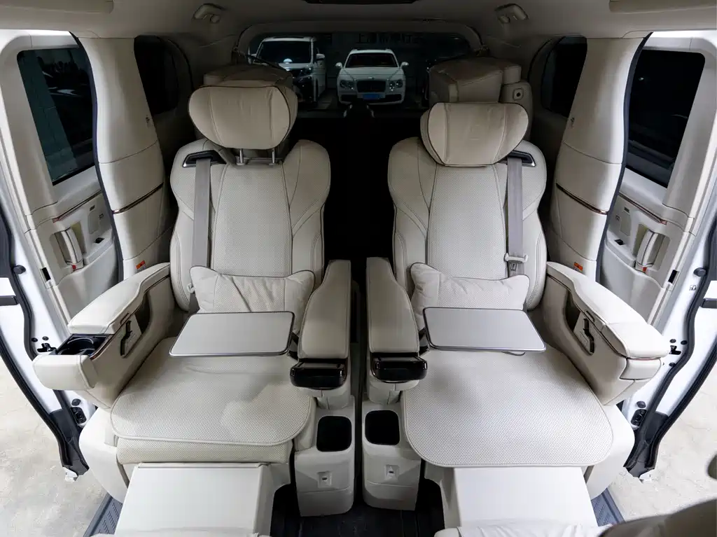 Lexus LM 2023 350h 7-Seat Grandeur Edition