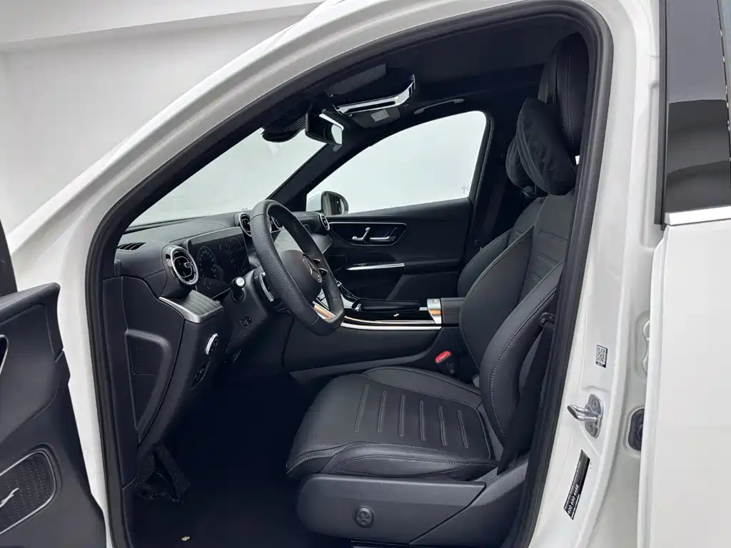 Mercedes-Benz GLC 2023 Facelift 260 L 4MATIC Dynamic Edition 5-Door