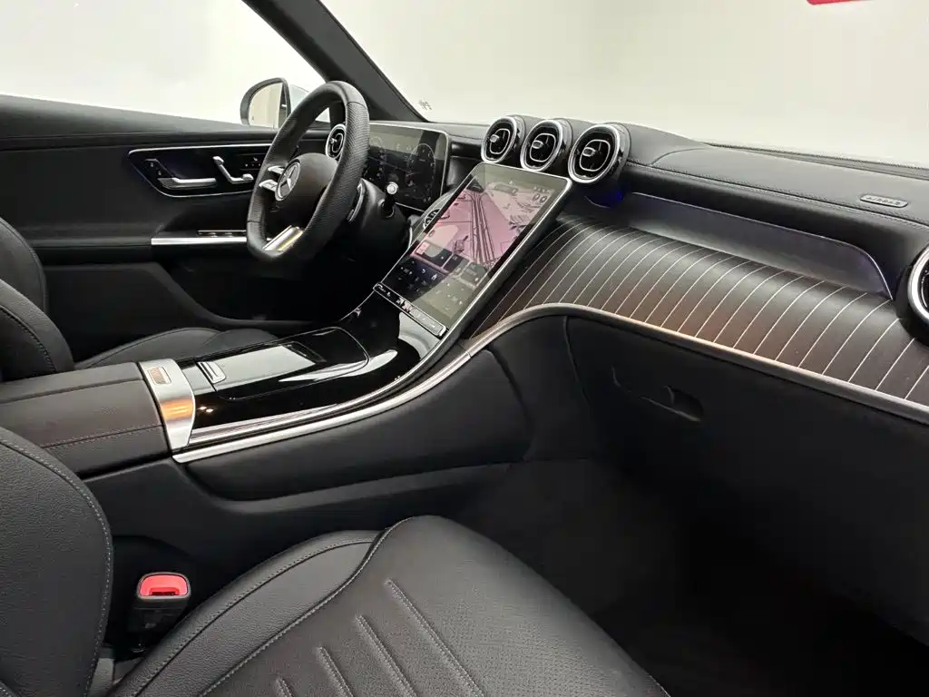 Mercedes-Benz GLC 2023 Facelift 260 L 4MATIC Dynamic Edition 5-Door