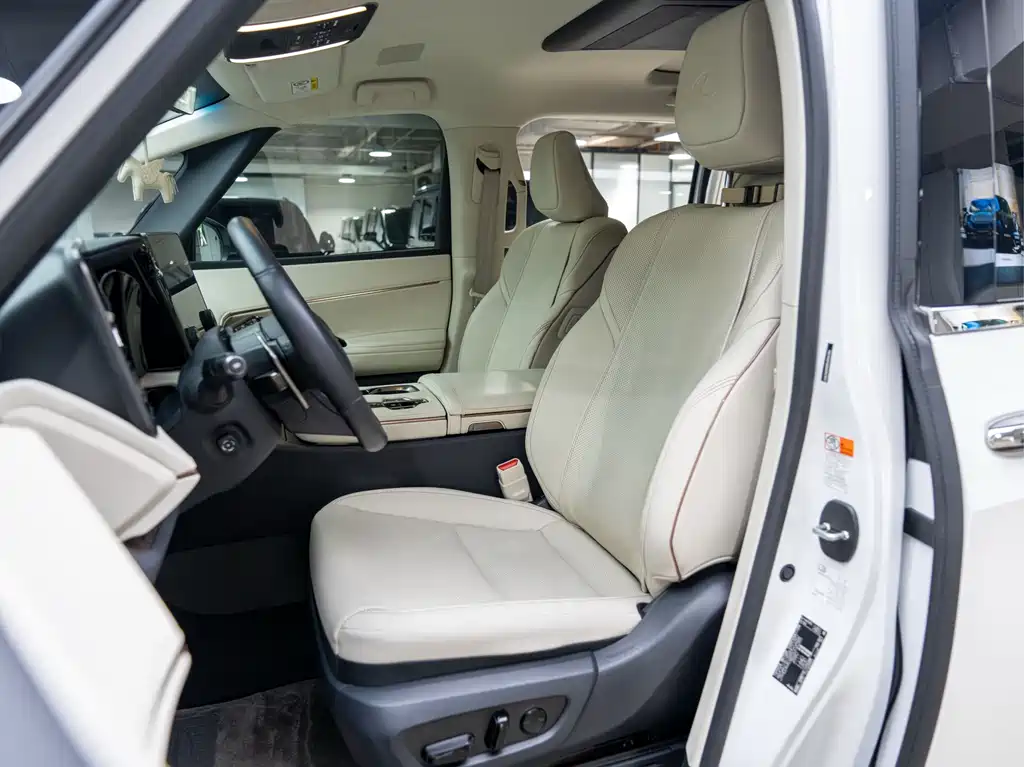 Lexus LM 2023 350h 7-Seat Grandeur Edition