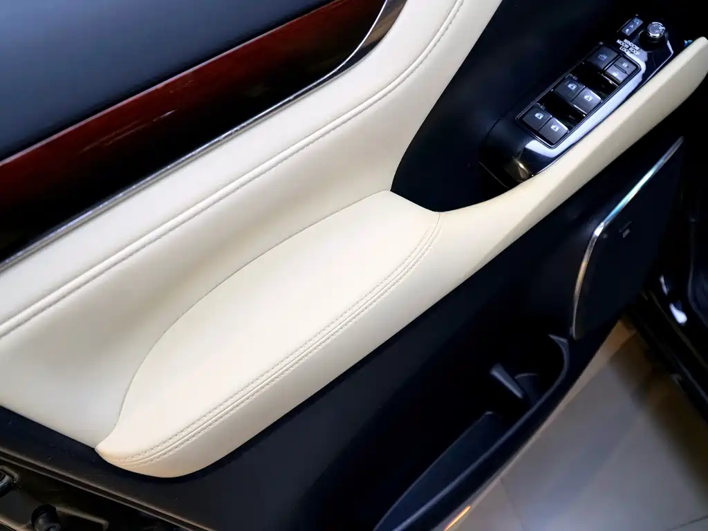 Alphard 2015 Luxury Edition