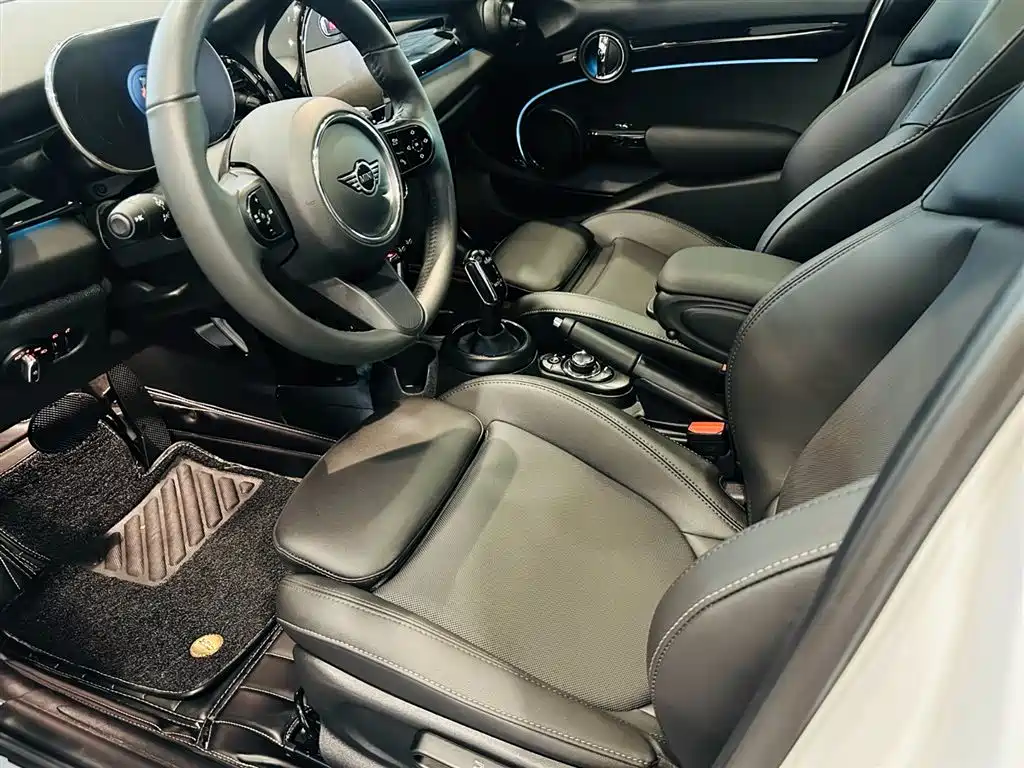 2023 MINI Cooper Artist 5-Door Edition
