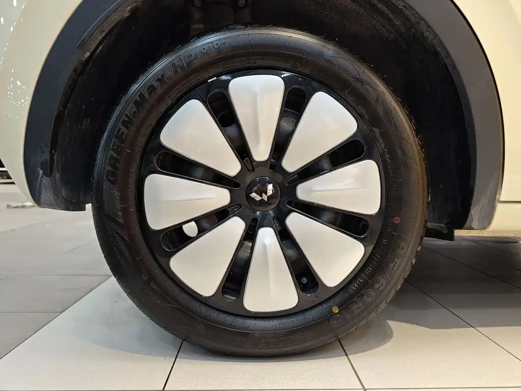 Wuling Bingo 2025 Edition 333km Lingxi Interconnection Version