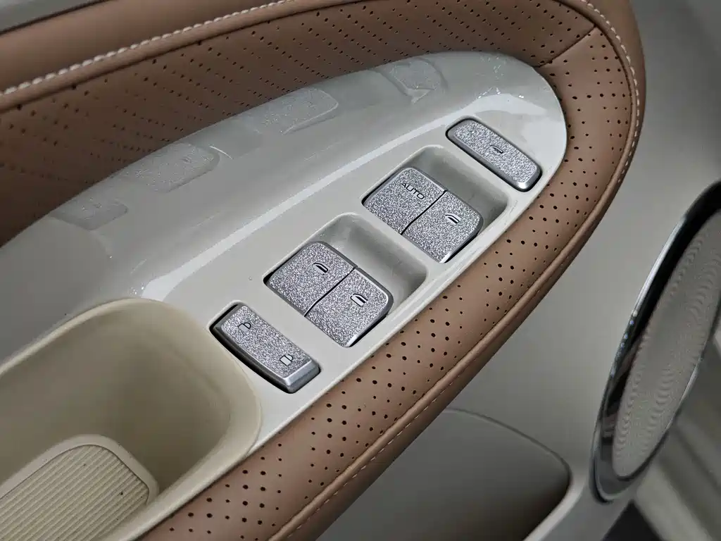 Wuling Bingo 2025 Edition 333km Lingxi Interconnection Version