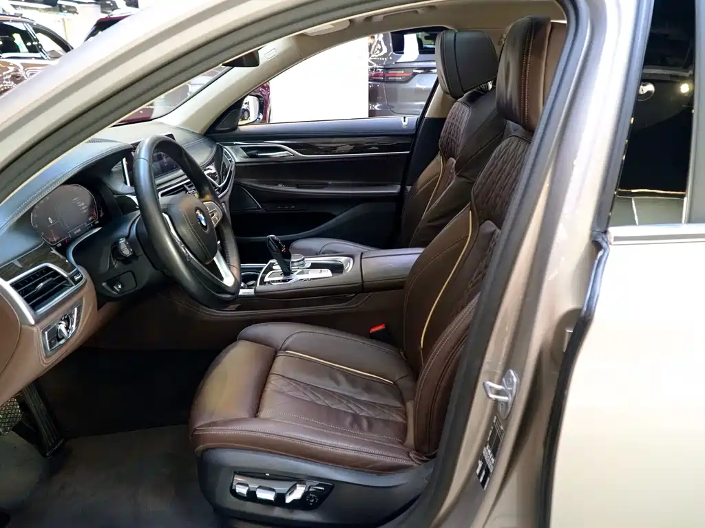BMW 7 Series 2021 730Li Luxury Package
