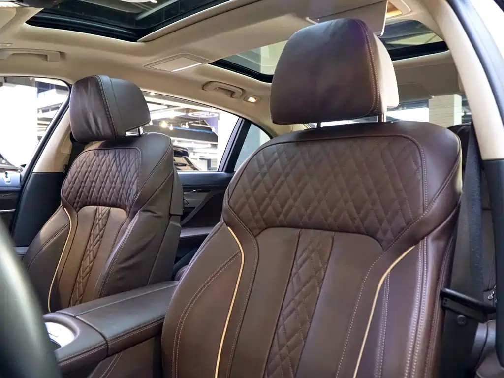 BMW 7 Series 2021 730Li Luxury Package