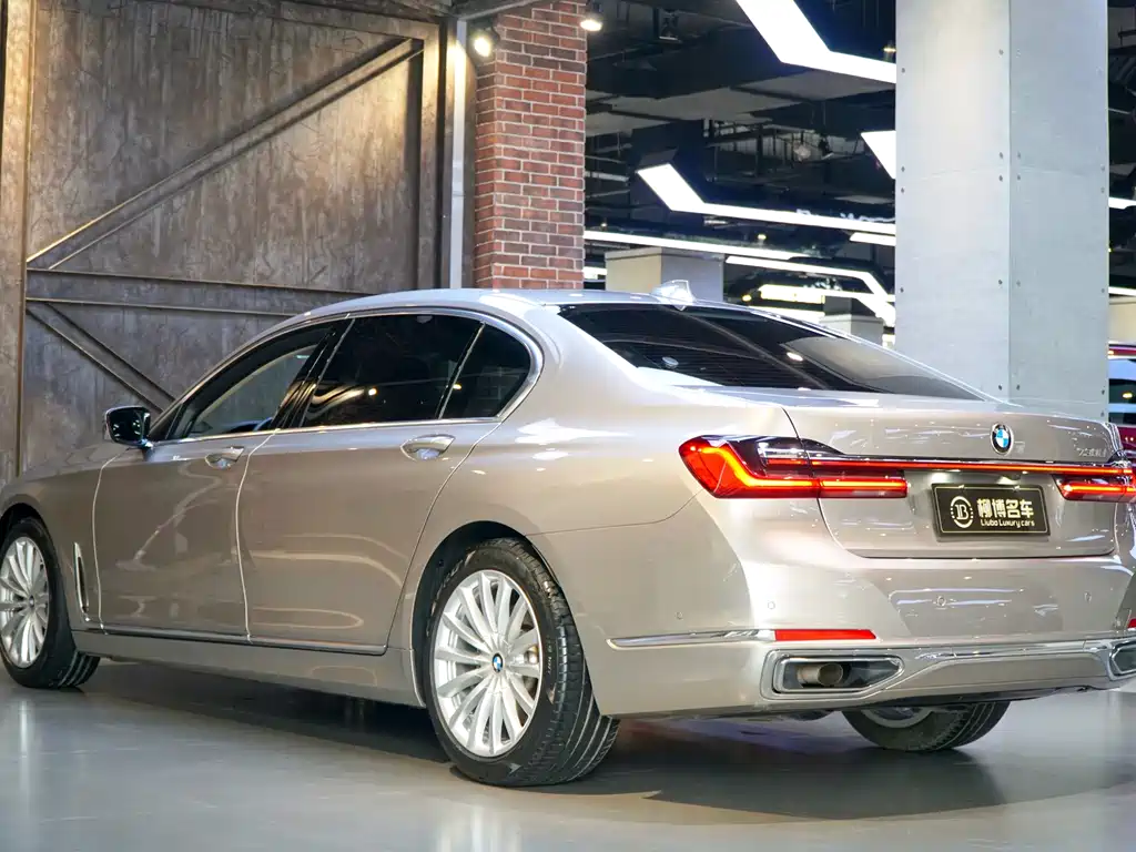 BMW 7 Series 2021 730Li Luxury Package