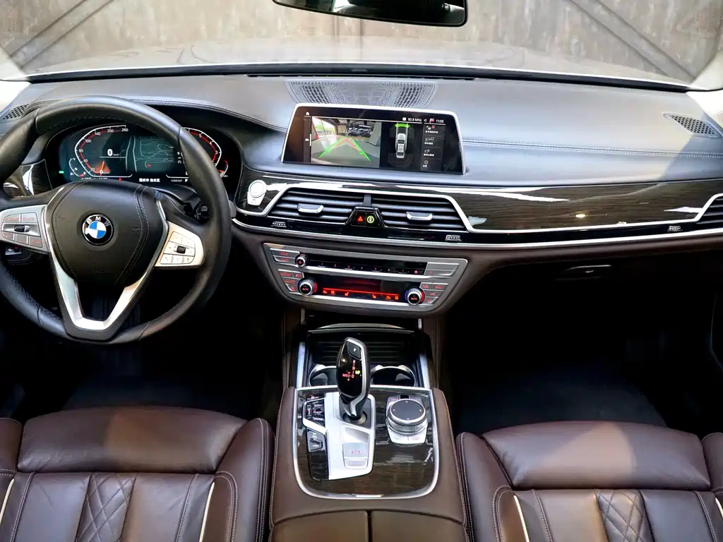 BMW 7 Series 2021 730Li Luxury Package