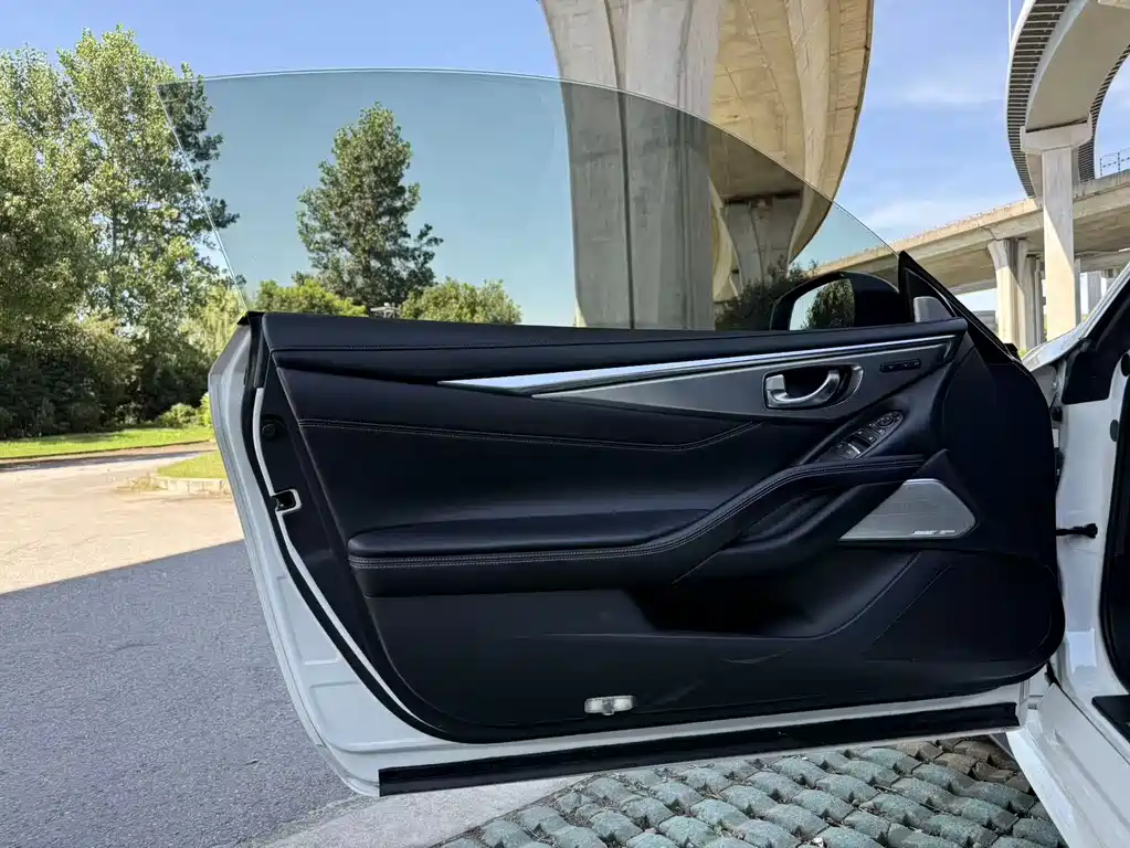 Infiniti Q60 2017 2.0T Luxury Edition