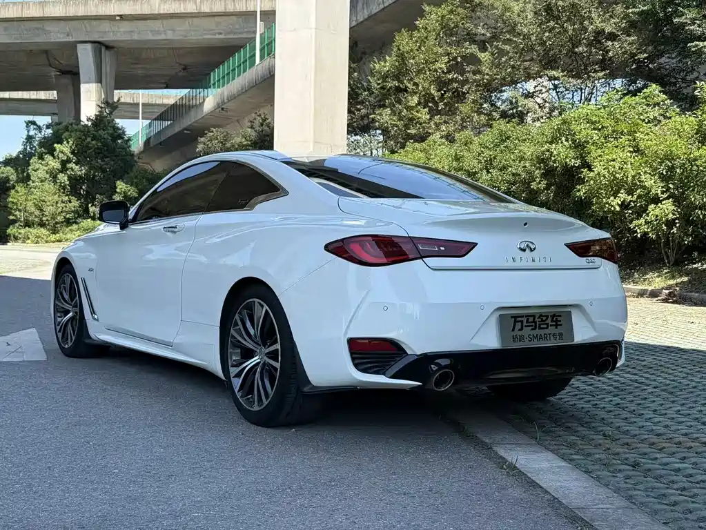 Infiniti Q60 2017 2.0T Luxury Edition
