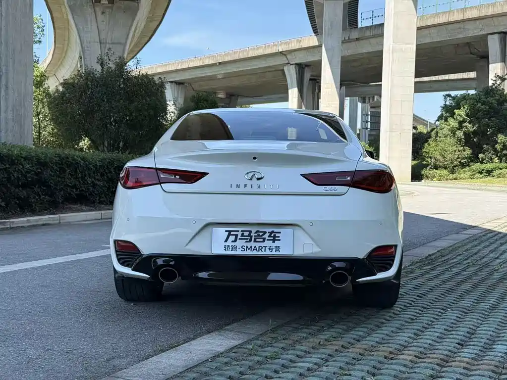 Infiniti Q60 2017 2.0T Luxury Edition