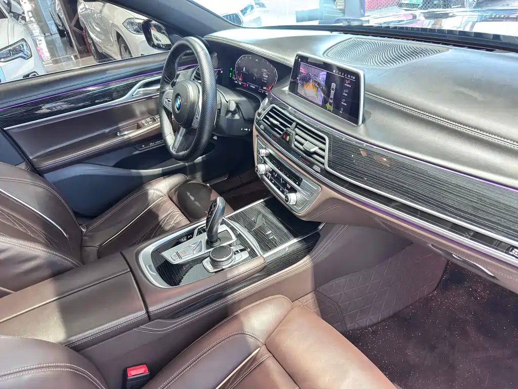 BMW 7 Series 2021 730Li M Sport Package