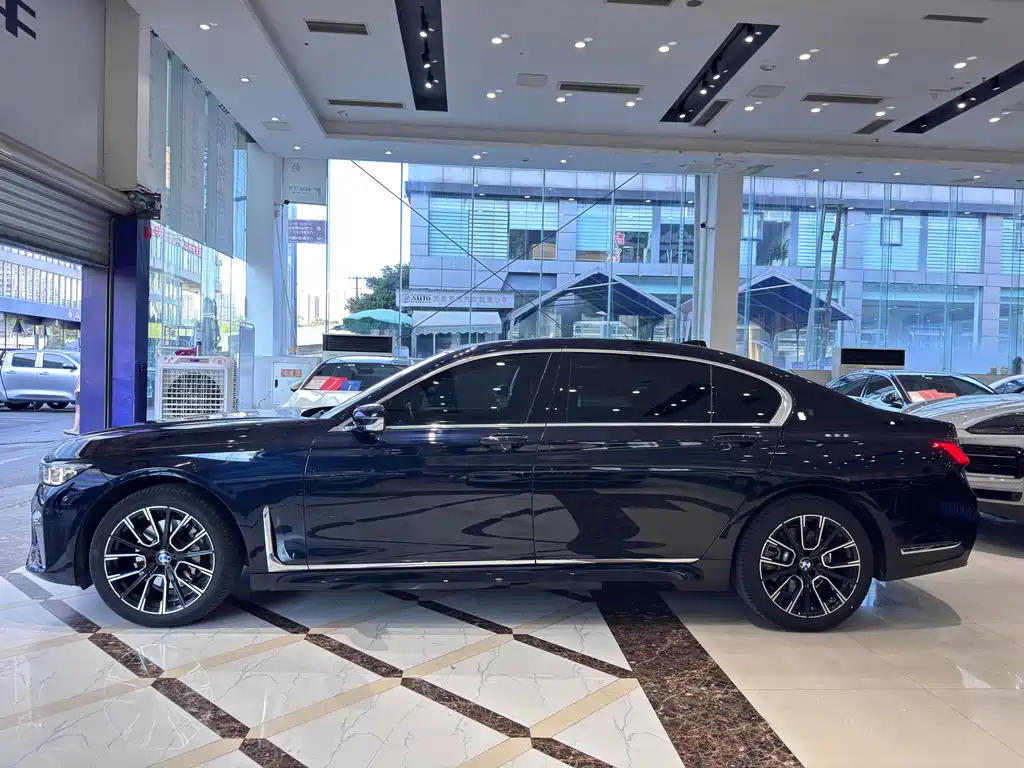 BMW 7 Series 2021 730Li M Sport Package