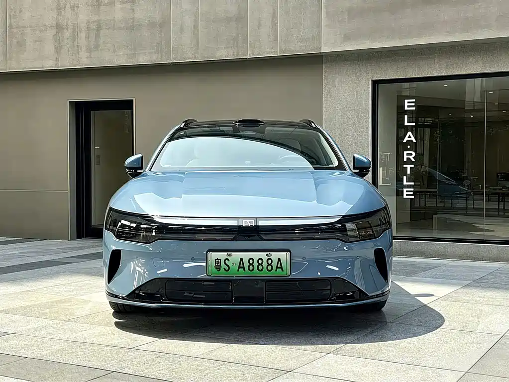 Jizhe 007 GT 2025 Edition Four-Wheel Drive Intelligent Driving Version 75kWh
