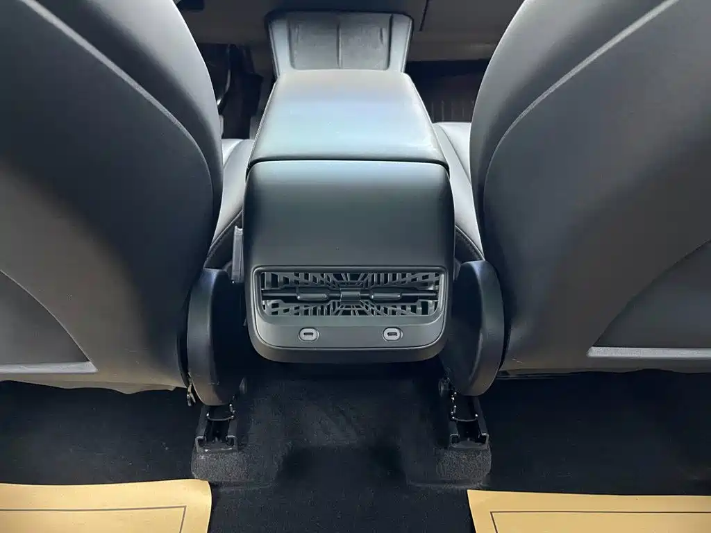 Model Y 2024 Rear-Wheel Drive Edition