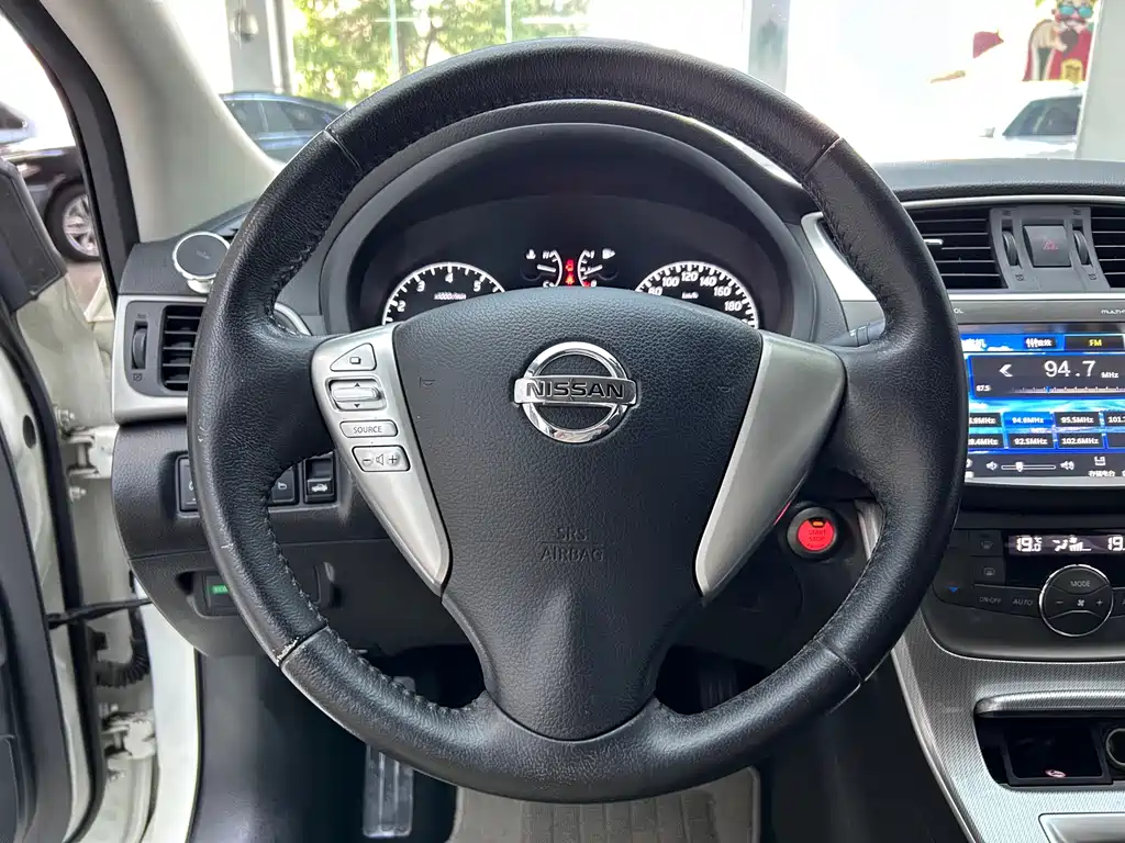 Sentra 2014 1.6 XV CVT Prestige Edition