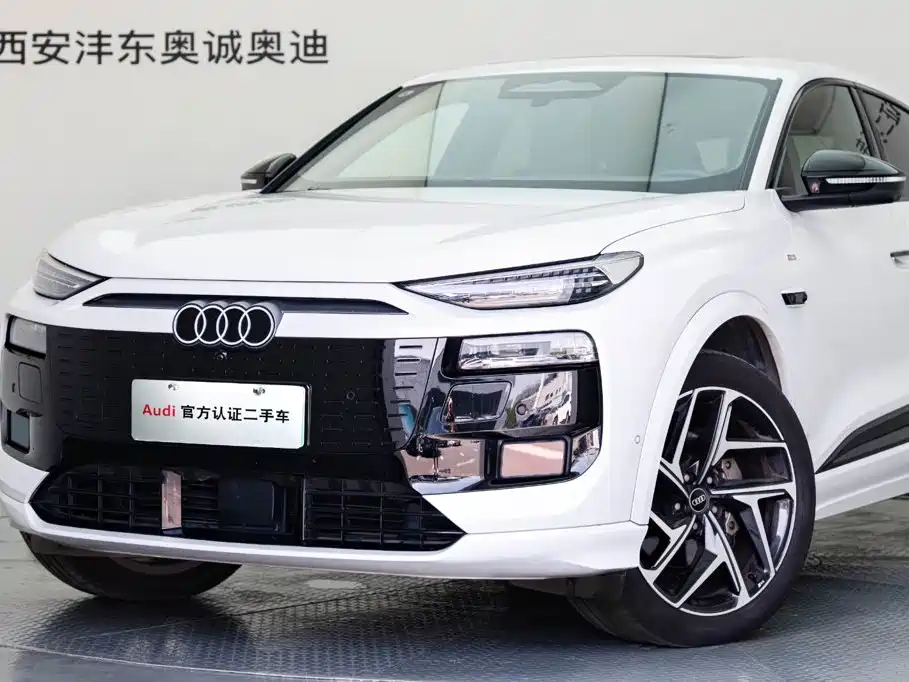 Audi Q6L Sportback e-tron 2026 First Edition Navigator Version