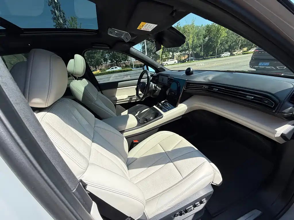 NIO ES8 2020 Model 415KM Signature Edition Six-Seater