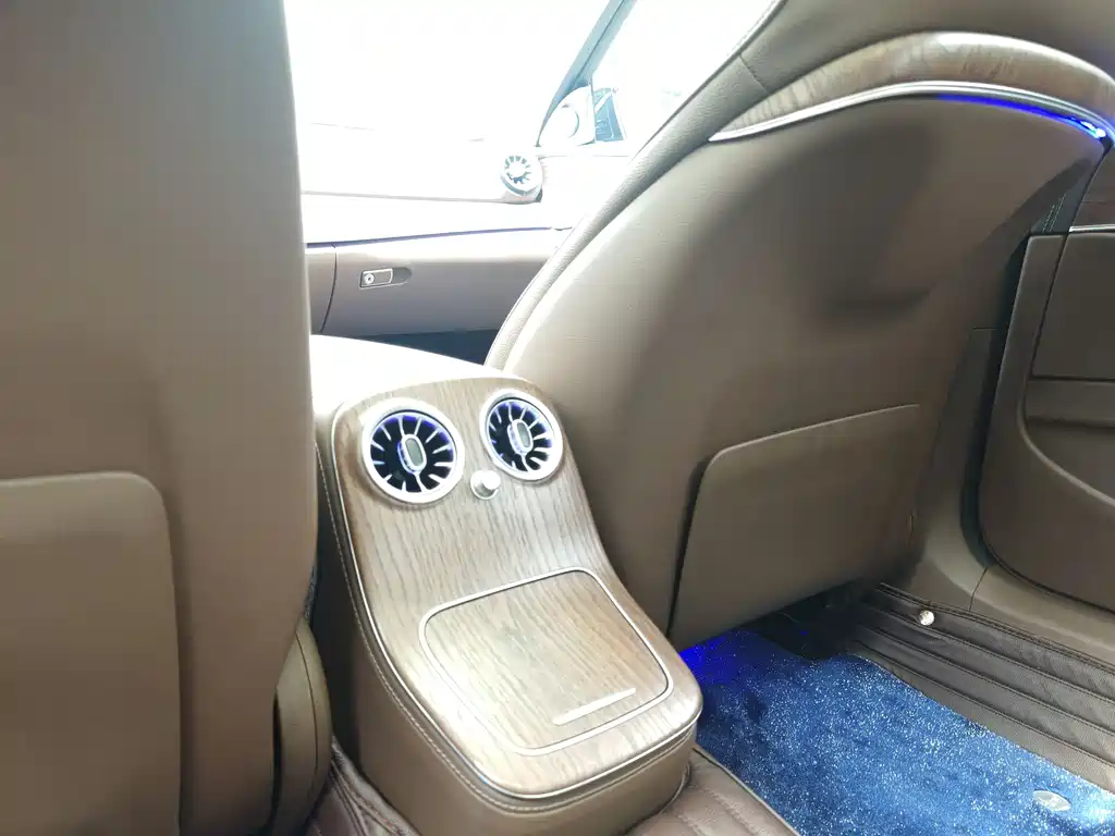 Mercedes-Benz E-Class 2023 E 300 L Fashion Edition