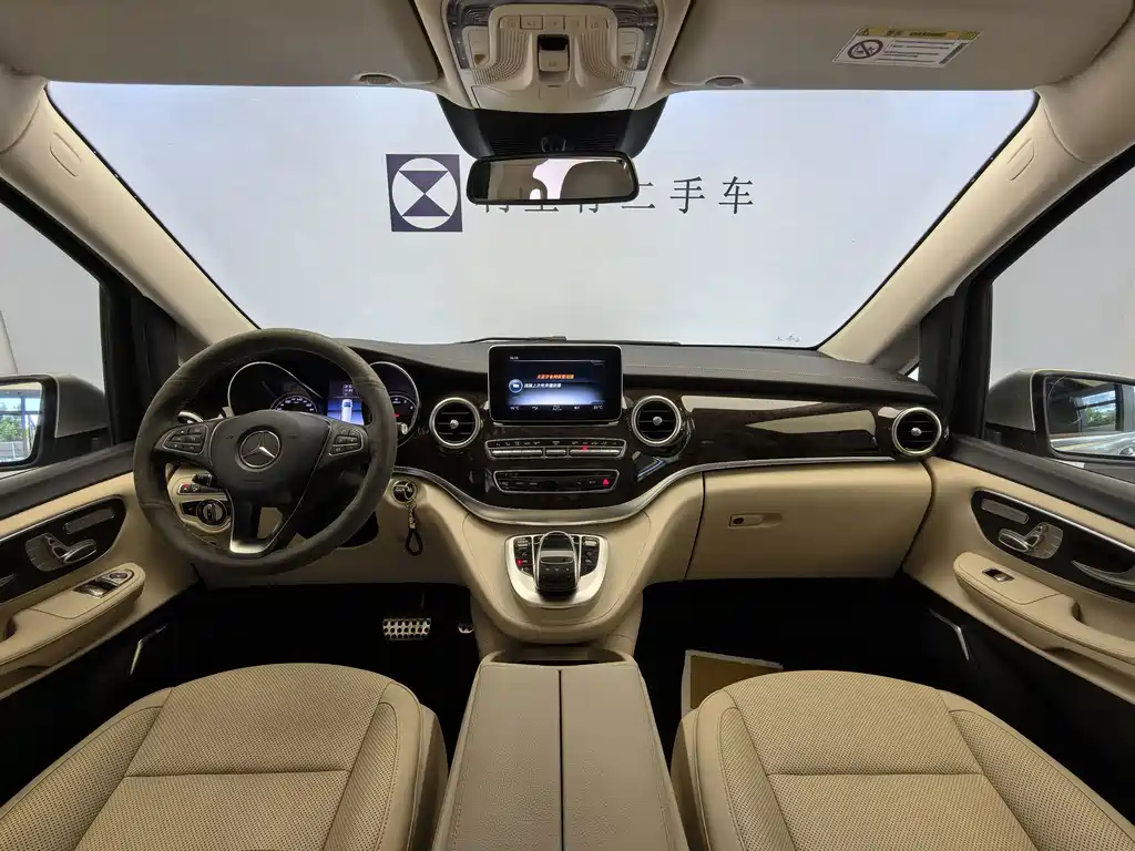 Mercedes-Benz V-Class 2018 V 260 Luxury Edition Euro VI
