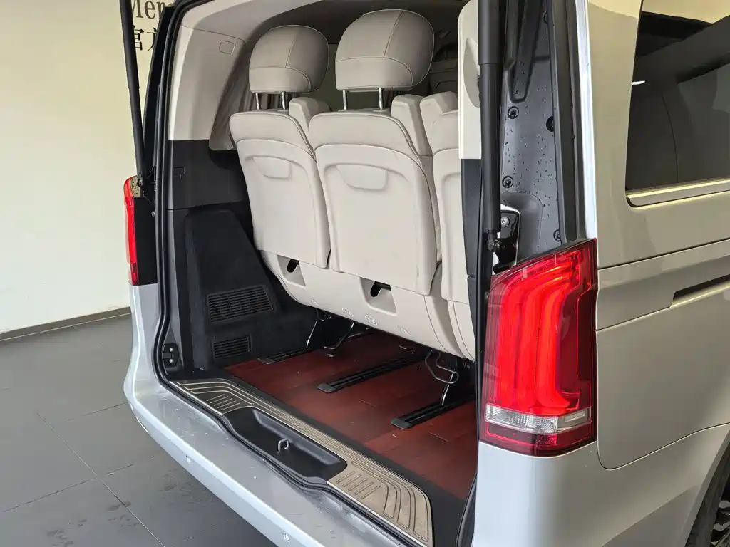 Mercedes-Benz V-Class 2018 V 260 Luxury Edition Euro VI