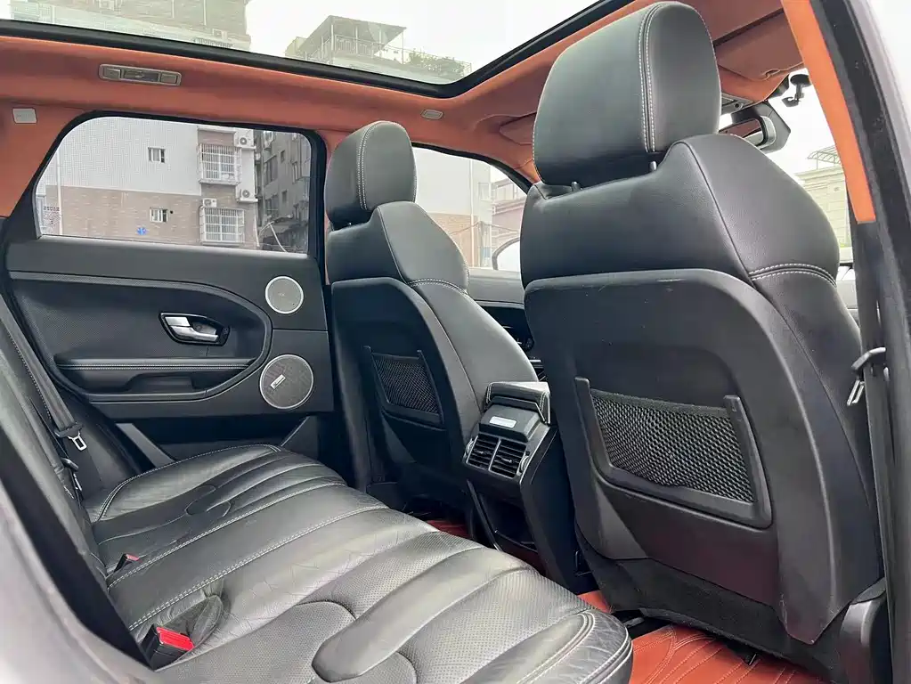 Range Rover Evoque (Import) 2015 Model 2.0T 5-Door Prestige Edition