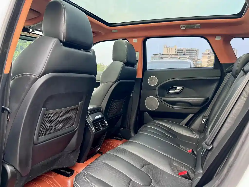Range Rover Evoque (Import) 2015 Model 2.0T 5-Door Prestige Edition