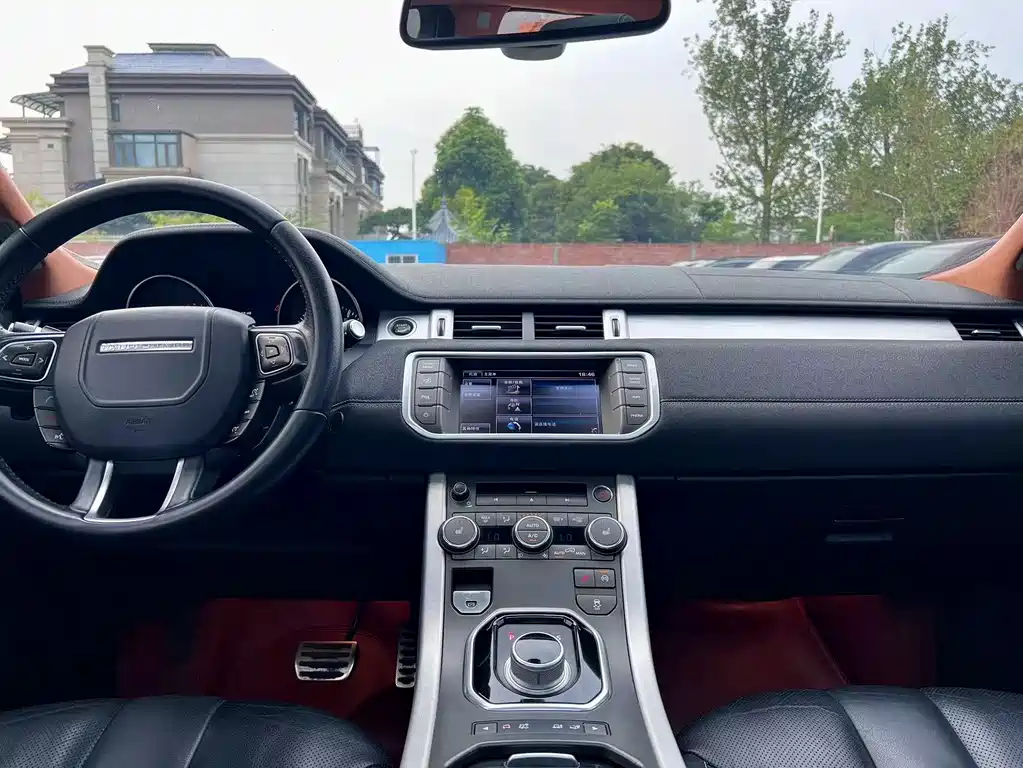 Range Rover Evoque (Import) 2015 Model 2.0T 5-Door Prestige Edition